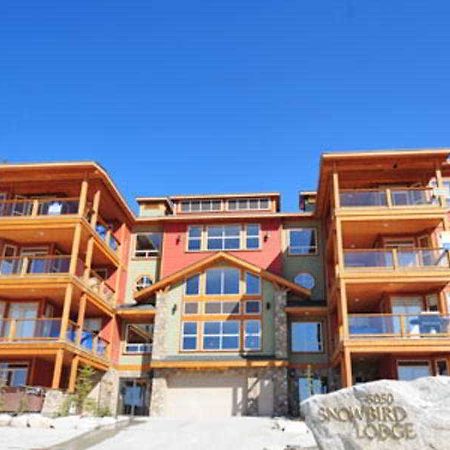 Snowbird Lodge Westbank エクステリア 写真