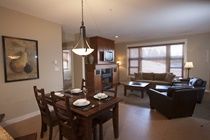 Snowbird Lodge Westbank エクステリア 写真